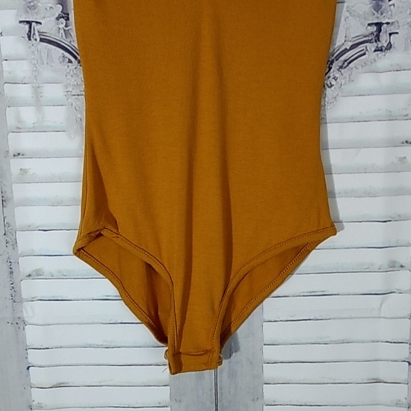 Boohoo - Picture 5 of 8